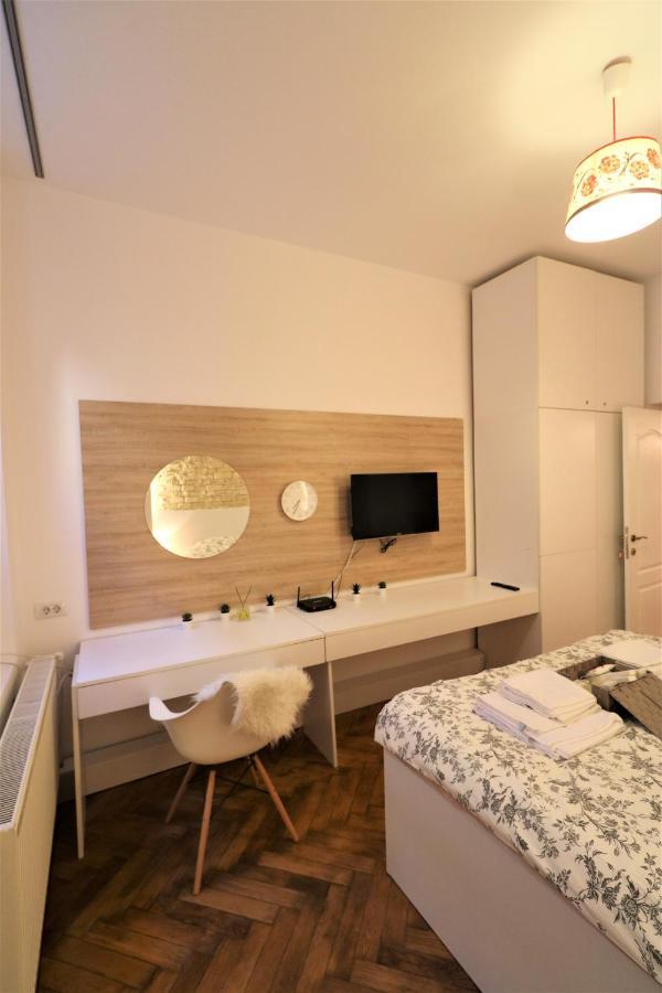 Cozy Old Town Apartment - Free Minibar بوخارست المظهر الخارجي الصورة