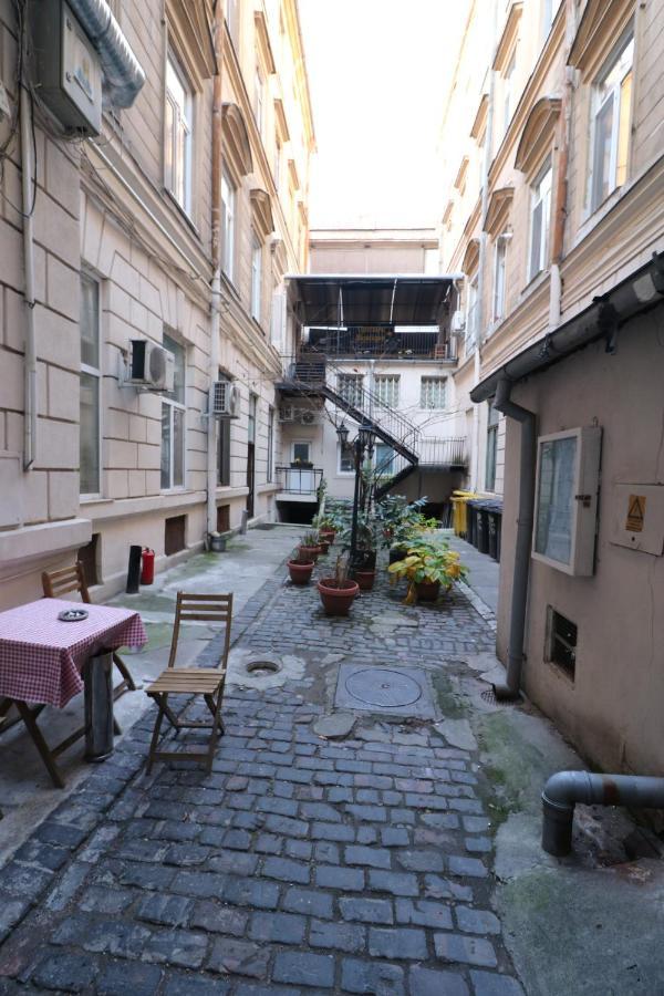 Cozy Old Town Apartment - Free Minibar بوخارست المظهر الخارجي الصورة