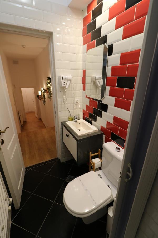 Cozy Old Town Apartment - Free Minibar بوخارست المظهر الخارجي الصورة